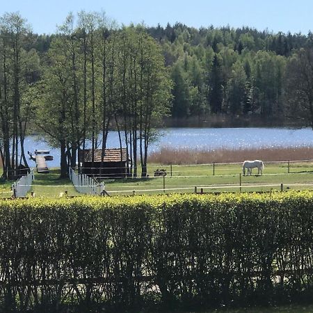 Nice Holiday House At Horse Farm With Lake And Sauna Holo  Kültér fotó